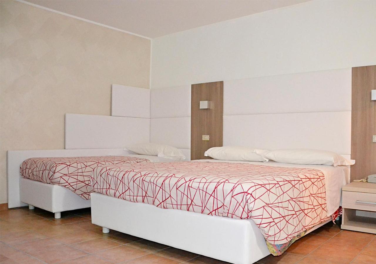 Agriturismo "Gli Olmi" Corropoli Esterno foto